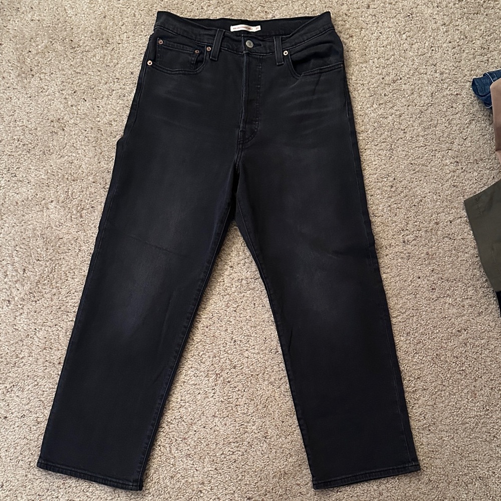 Levi's Women's Black Ribcage Straight Jeans